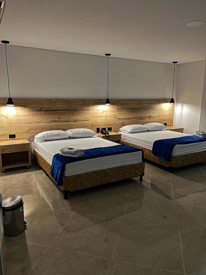 Hotel California City Medellín Esterno foto