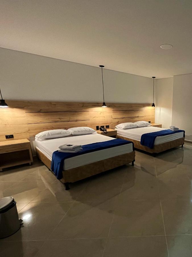 Hotel California City Medellín Esterno foto