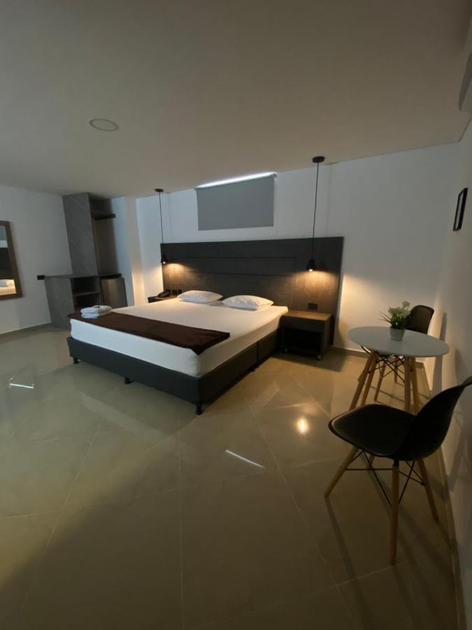 Hotel California City Medellín Esterno foto