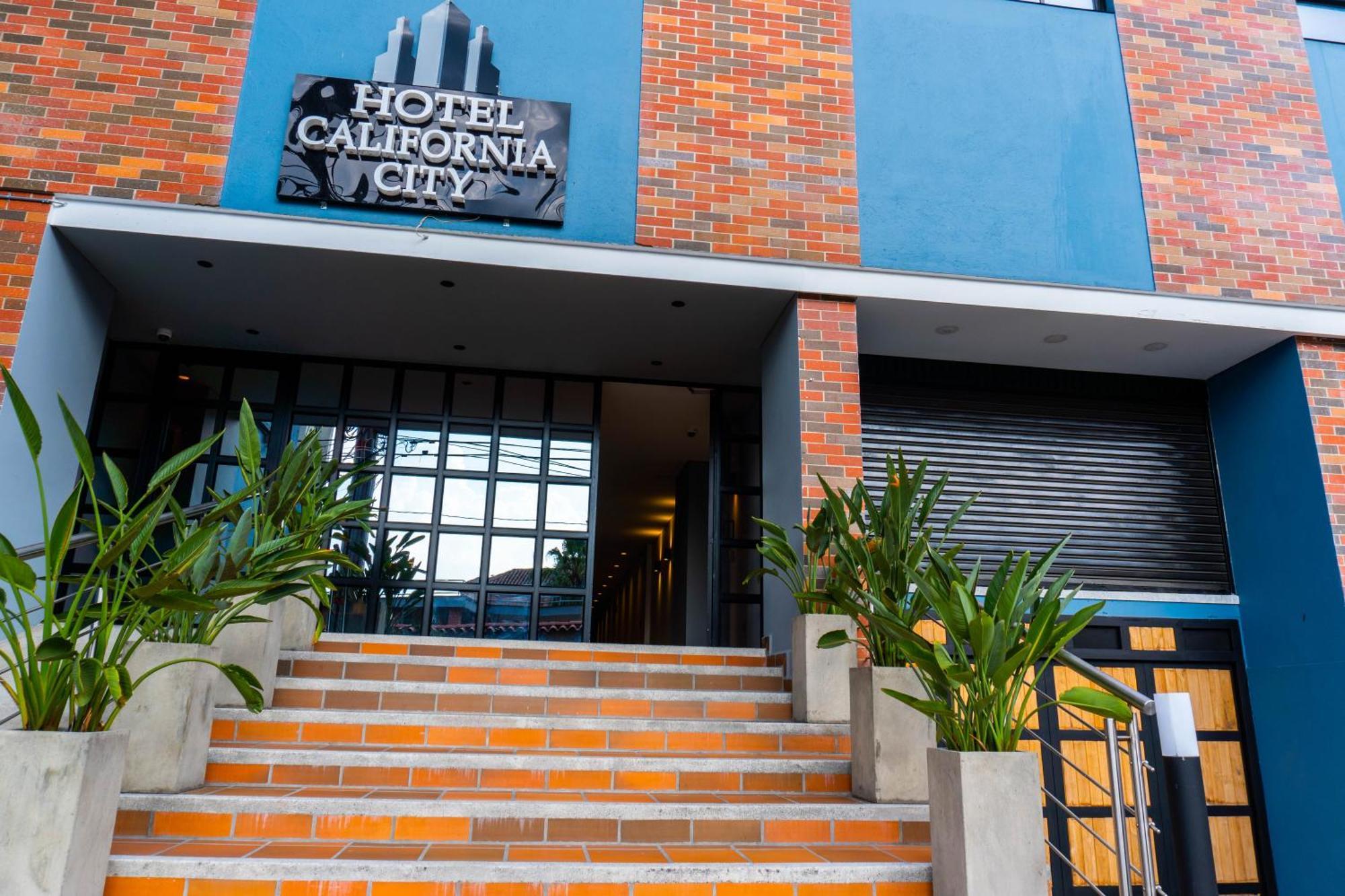 Hotel California City Medellín Esterno foto