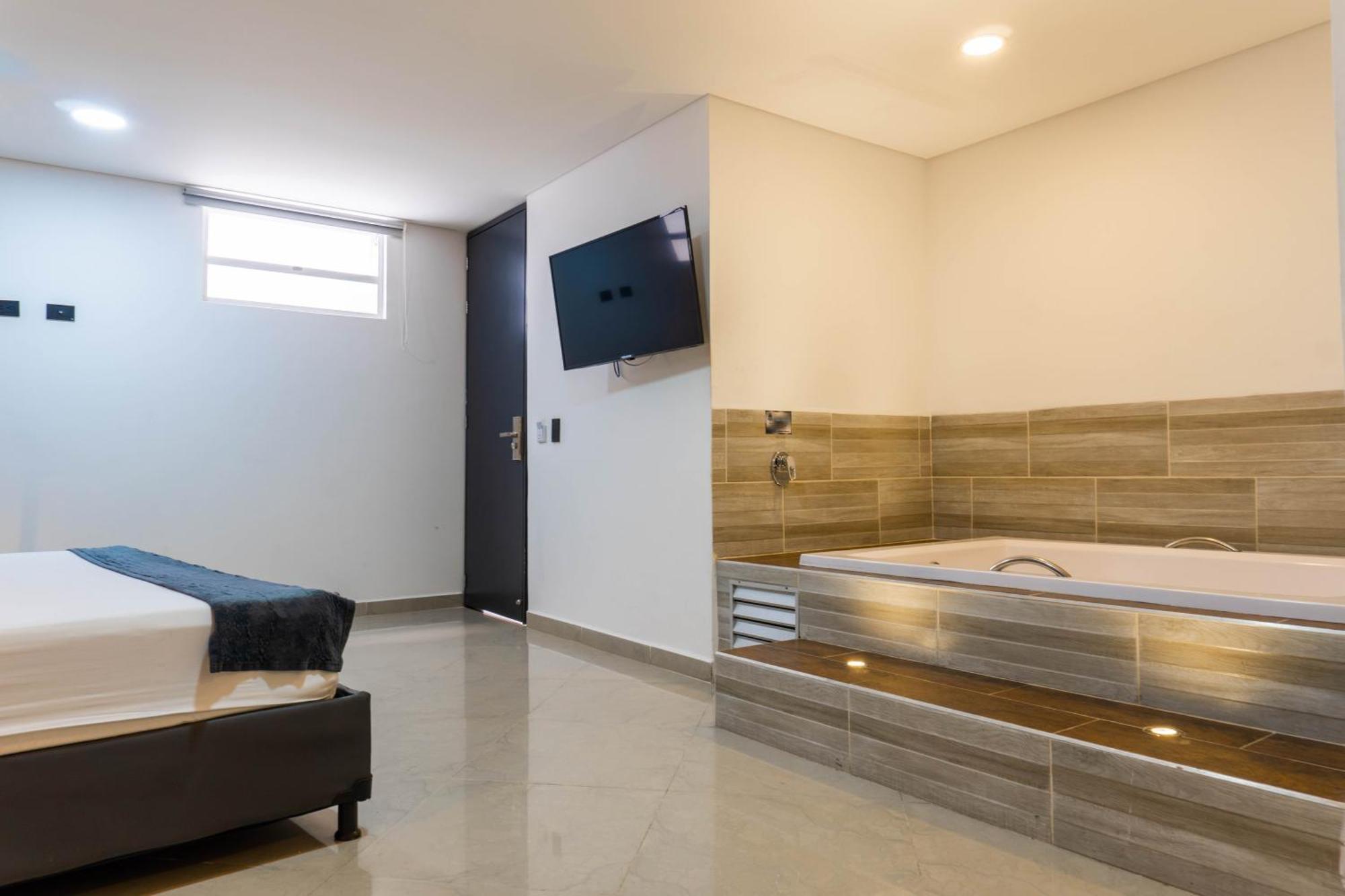 Hotel California City Medellín Esterno foto
