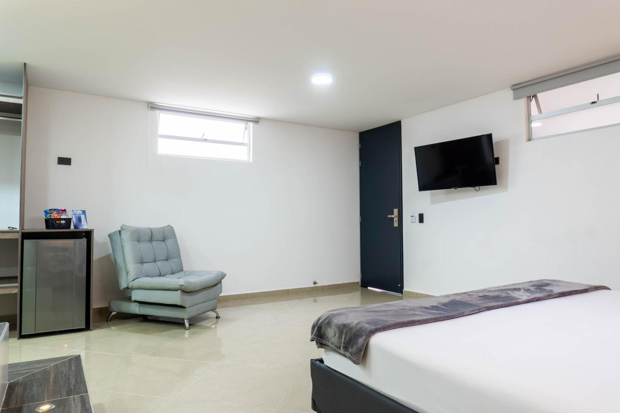 Hotel California City Medellín Esterno foto